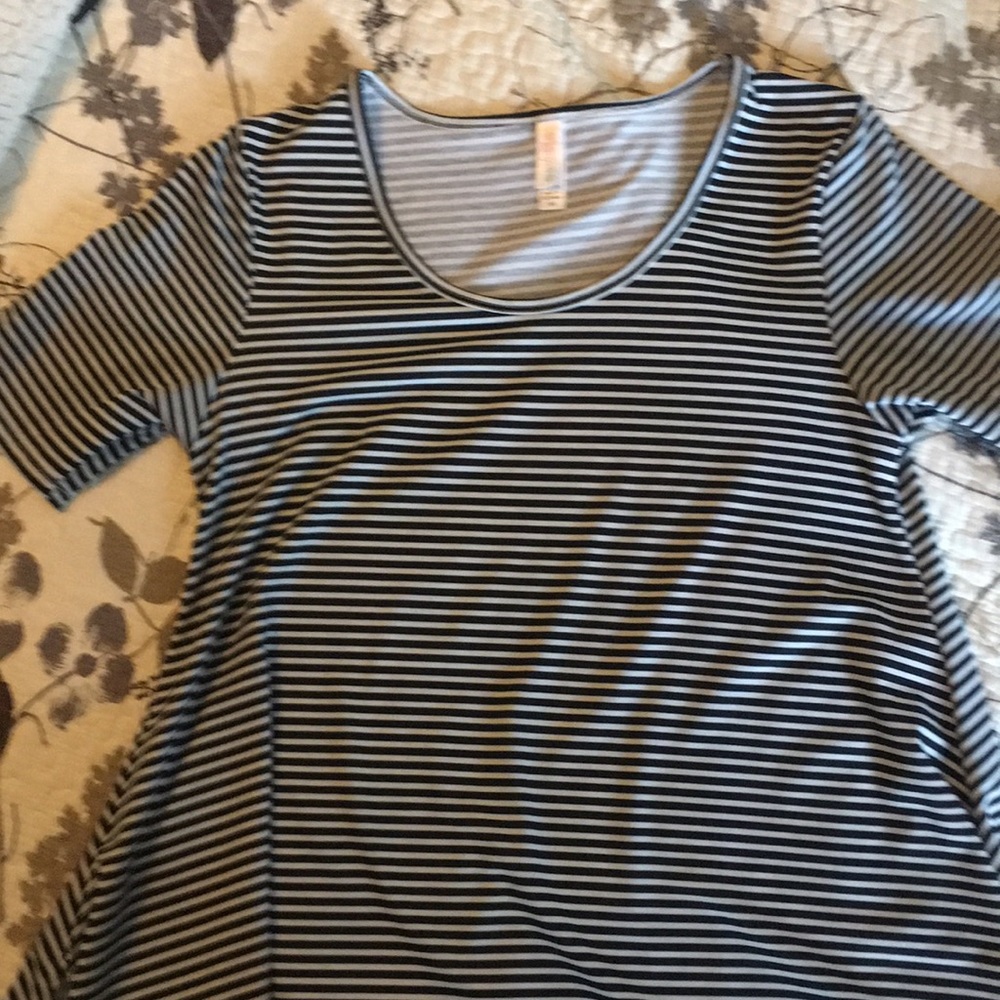 LuLaRoe striped perfect tee xxs